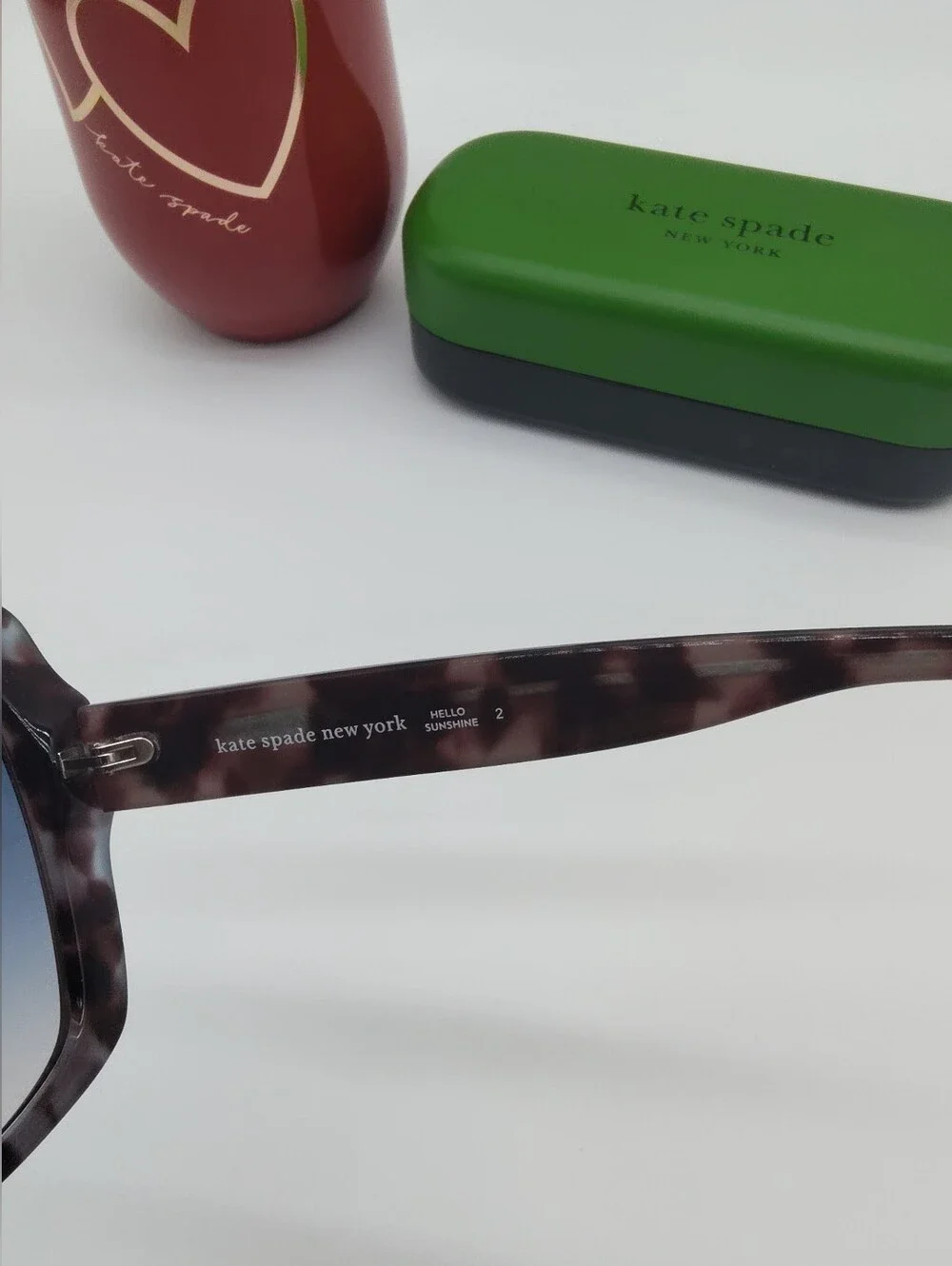 KATE SPADE New York Hello Sunshine Sunglasses & Heart Tumbler Gift Set